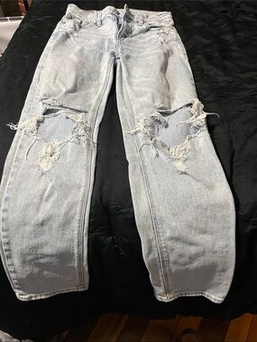 American Eagle Outfitters Light Wash Distressed Straight Leg Jeans